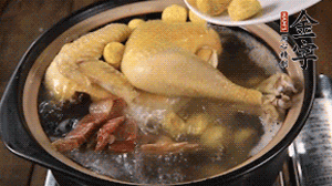 出國前加少許鹽，撒上蔥花即可。