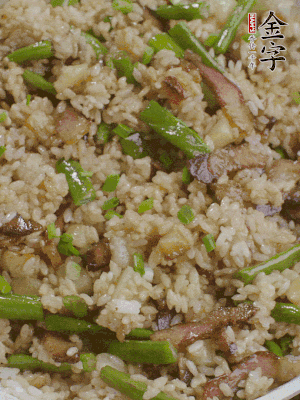 淋一點生抽、蠔油，撒蔥花。