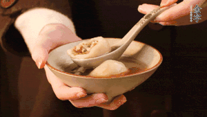 新的一年，我們還是要吃好喝好哦，祝大家元宵快樂！